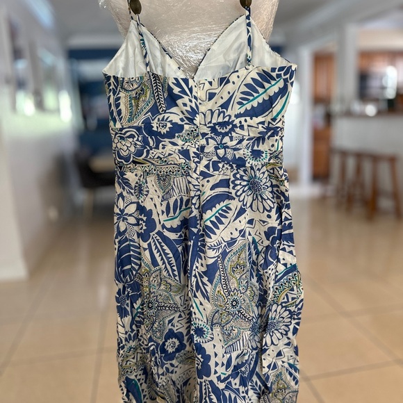 Ronni Nicole Blue and White Patterned Dress - Picture 3 of 4